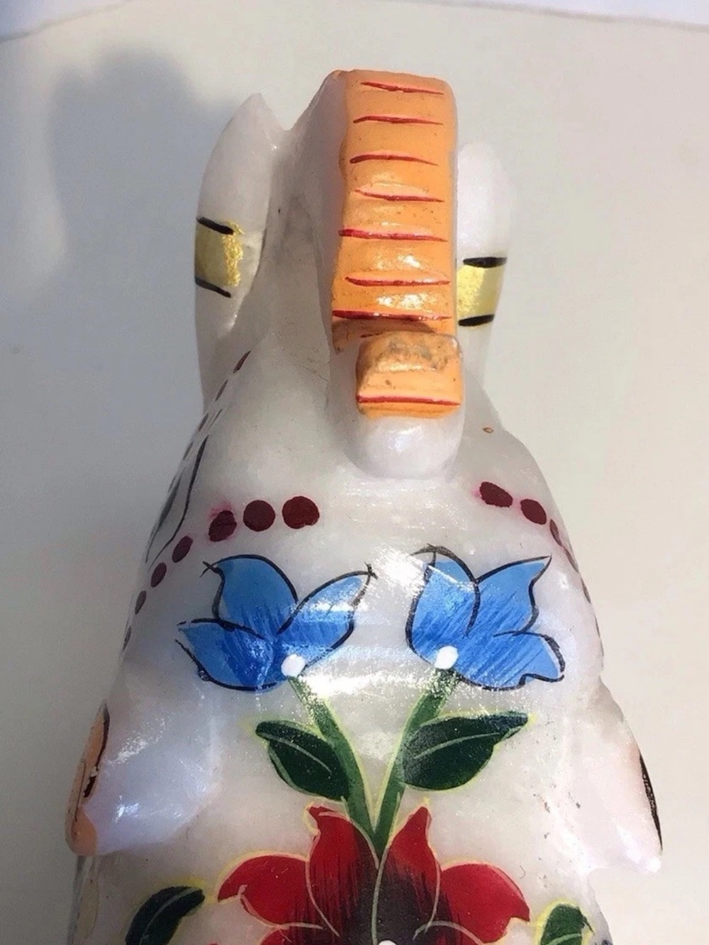 Cute elephant figurine with trunk raised - Picture 4 of 10
